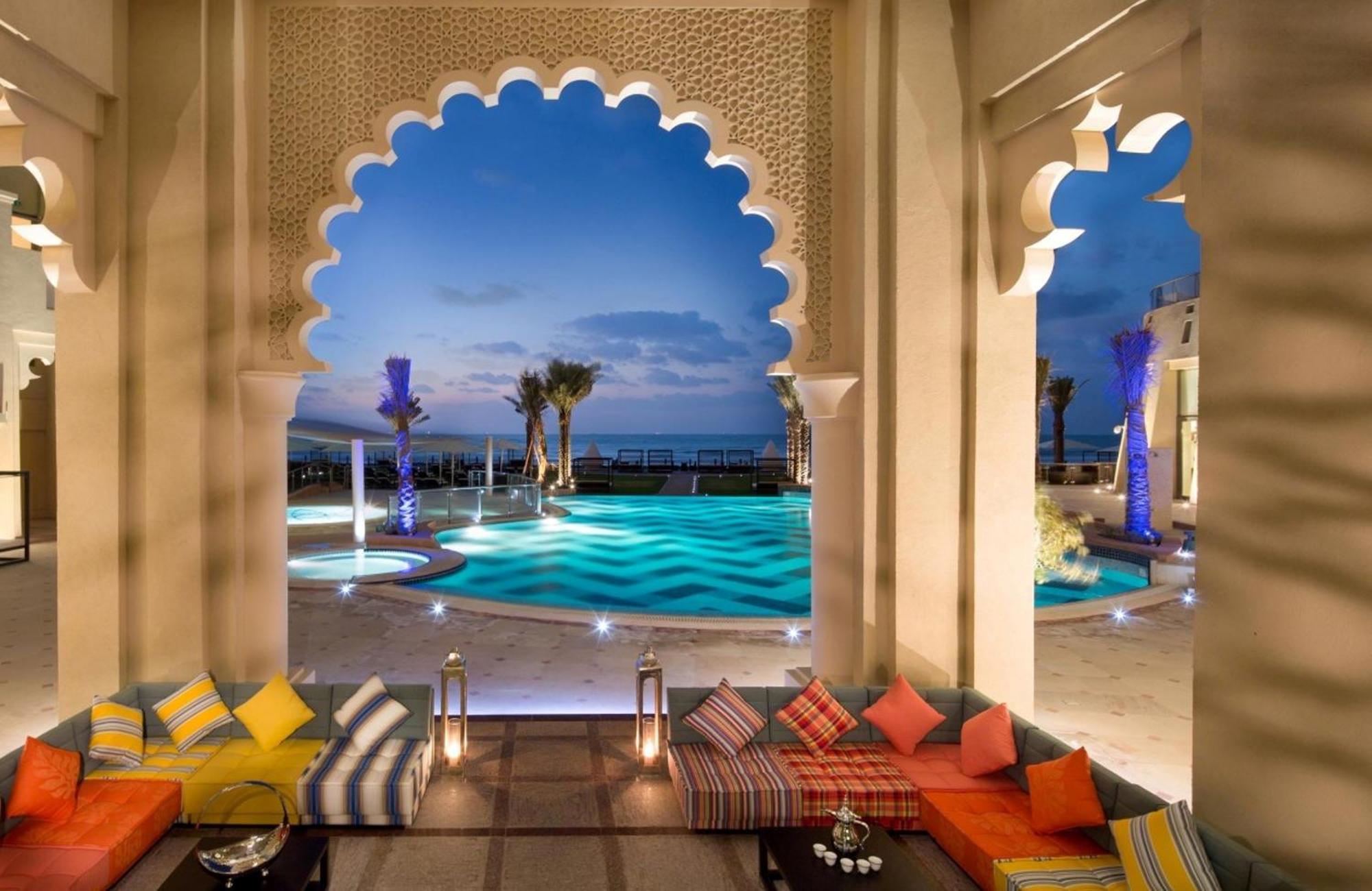 فندق باهي قصر عجمان المظهر الخارجي الصورة The pool at the Royal Mirage